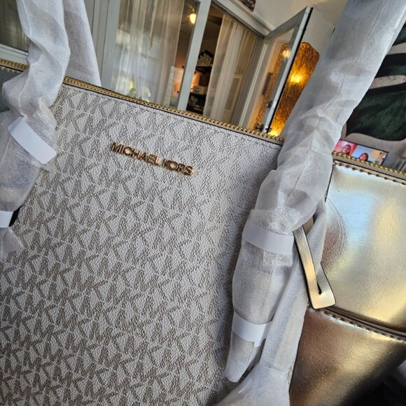 Michael Kors Large Signature Logo and Metallic Tote Bag - Picture 7 of 8